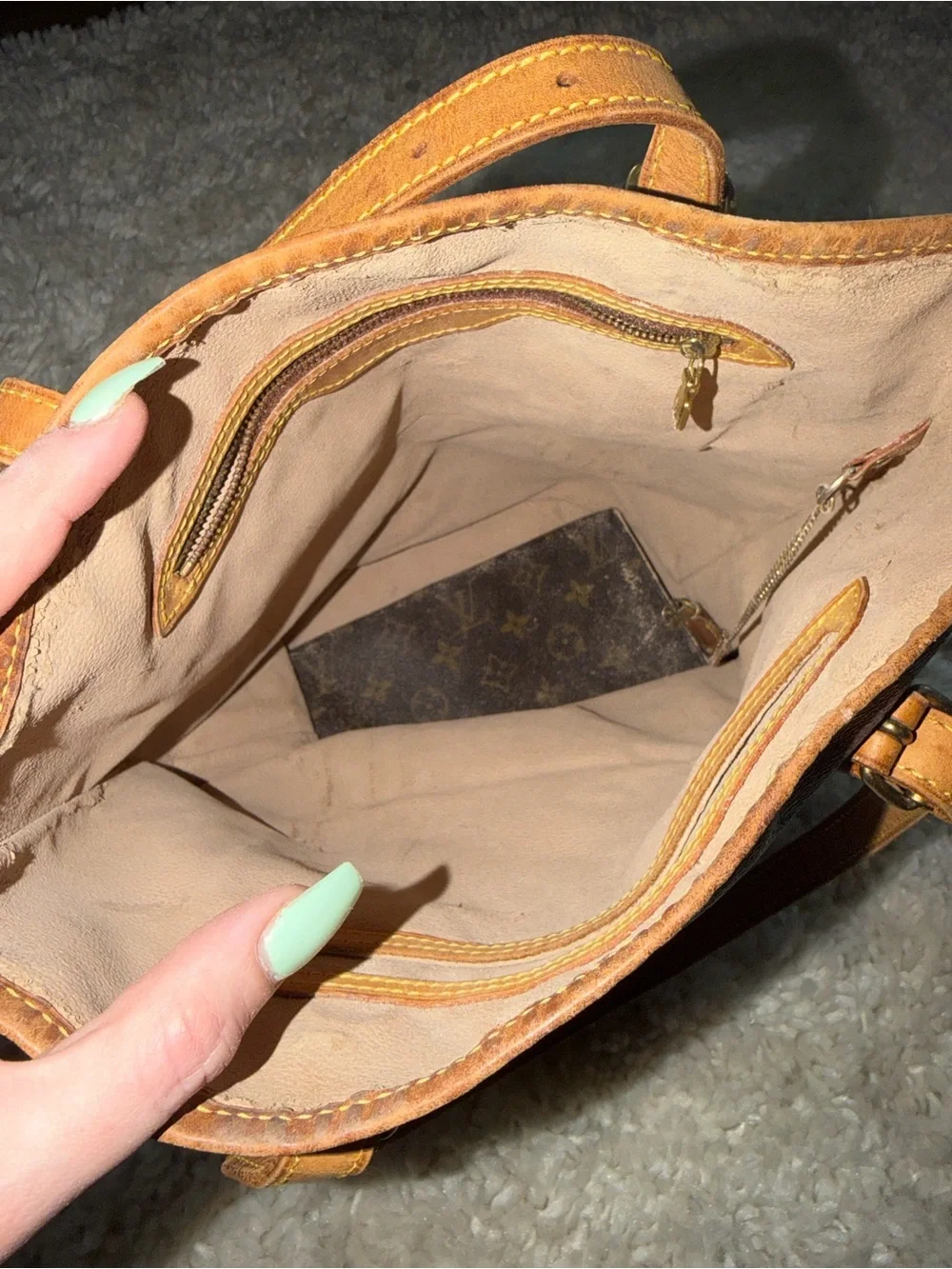 Louis Vuitton Brown Monogram Canvas Tote with Vachetta Handles and Round Base - Picture 9 of 12